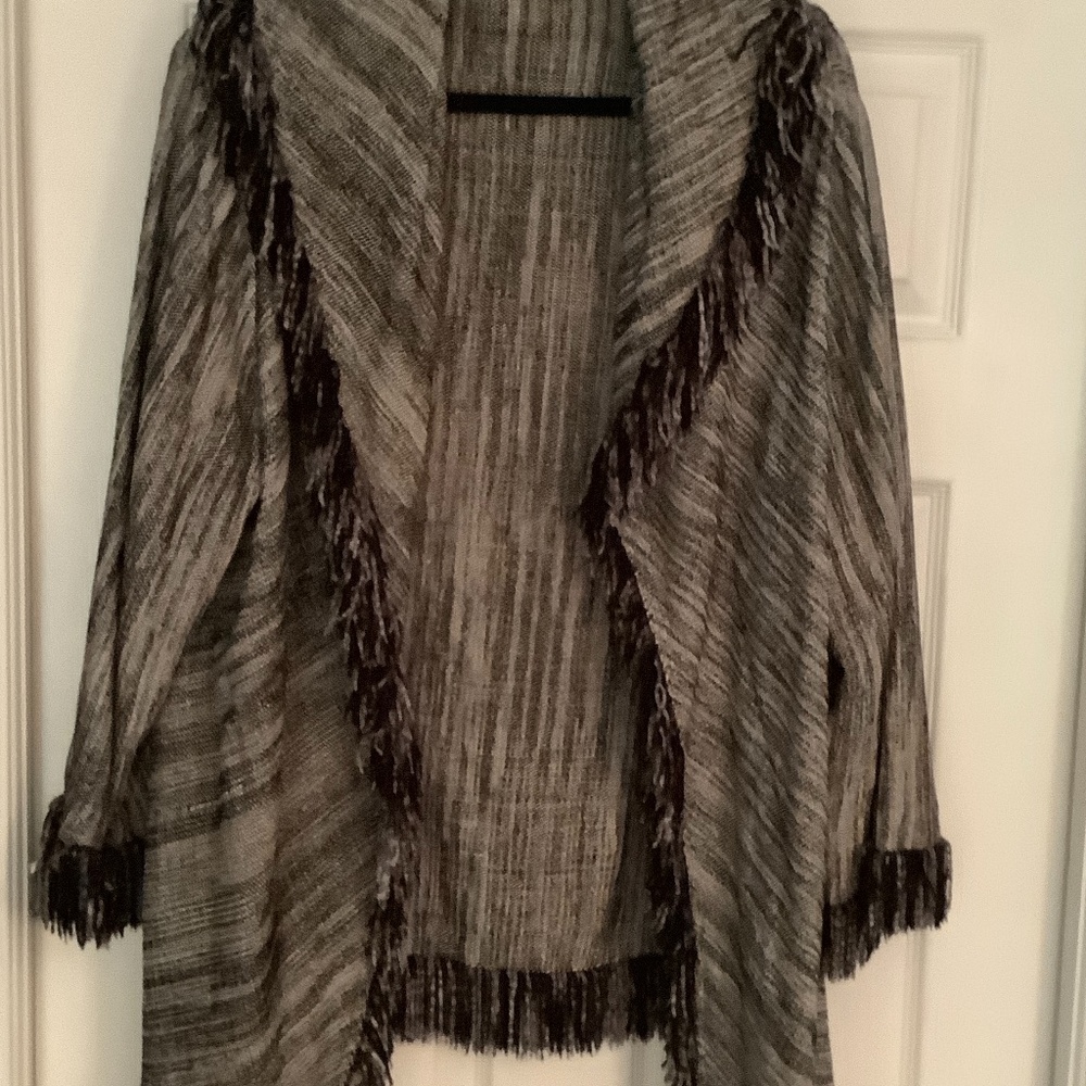 Zonda Nellis handmade fringe kimono jacket. Black/White sz L